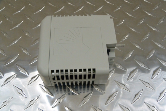 Оригинал ВХОДНОГО СИГНАЛА 100% МОДУЛЕЙ 4-CHANNEL THC/MV I/O EMERSON 8105-TI-TC новый
