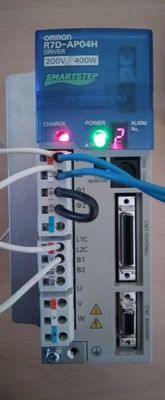 Водитель 5.5amp сервопривода AC Omron R7D-AP04H 1 выход 50/60hz участка 200-230vac