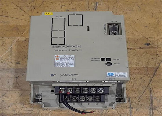 Yaskawa SGDB-20AD AC SERVOAMPLIFIER 200-230V 12A 1.8KW 3-ФАЗНОЕ управление положением