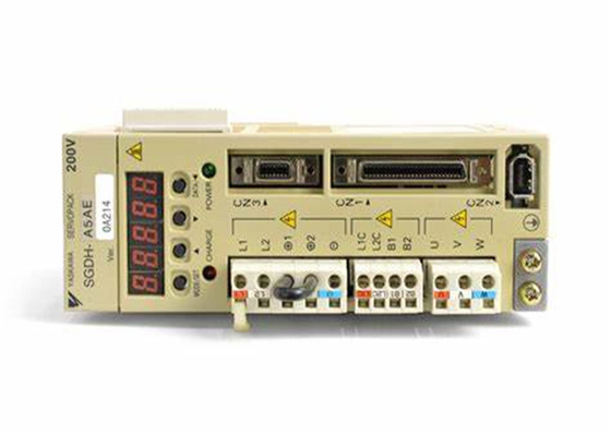 Yaskawa совершенно новый SGDH-A5AE 230V сервопривод новый в оригинальной коробке