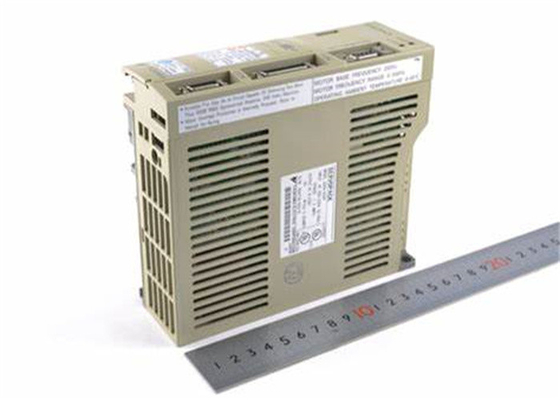 Сервомотор Yaskawa SGDA-A3AP AC 200-230V совершенно новый в оригинале