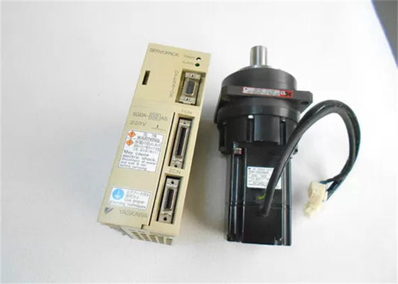 Yaskawa SGDA-02ASP AC сервоусилитель 230V Новый в оригинальной коробке