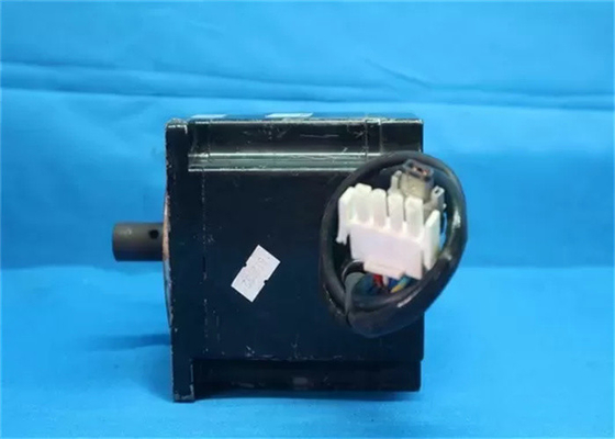 Yaskawa SGMPS-15ACA41 Новый сервомотор 200 В. Гарантия 1 год