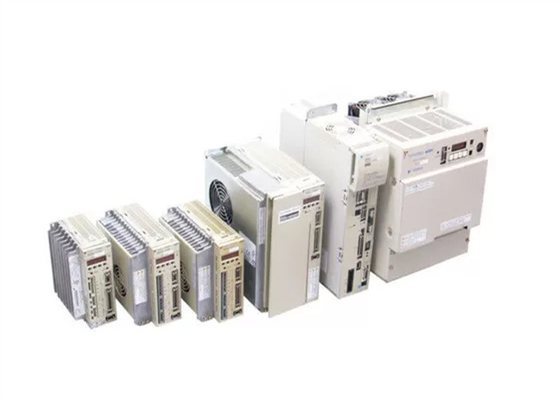 Yaskawa Новый Sgdm-04ac-Sd2b AC сервоприводы 200w В оригинальной коробке