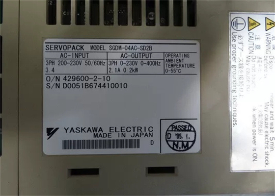 Yaskawa Новый Sgdm-04ac-Sd2b AC сервоприводы 200w В оригинальной коробке