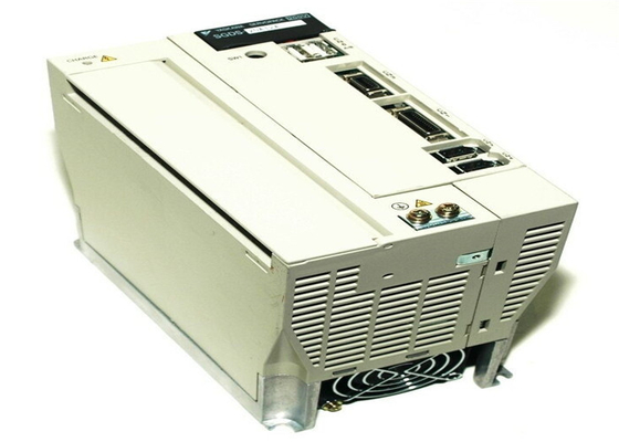 Yaskawa SGDS-20A12A совершенно новый 200В сервоусилитель в оригинальной коробке