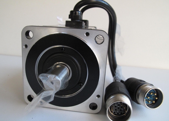 Новые сервоприводы Yaskawa SGMPH-04A1E4CD в коробке