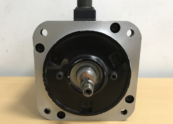 YASKAWA USAGED-03C22K AC сервомотор 300 Вт 8192 PPR дополнительный кодер
