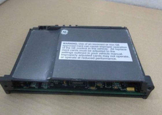 GE FANUC IC693PWR330 Модуль питания 5 Vdc 30 Ватт Максимально 24 Vdc Реле 15 Ватт Максимально 24