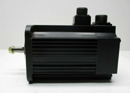 YASKAWA USAFED-05DA1 AC Сервопривод Двигатель 0.45 кВт 1500 об/мин 3.8 A