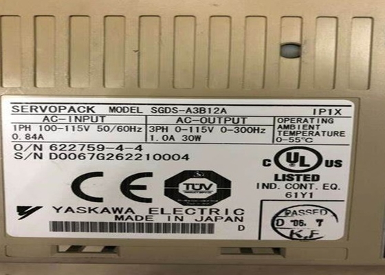 Yaskawa 0,03W сервоприводы SGDS-A3B12A совершенно новый оригинальный ящик