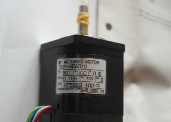 YASKAWA SGM-A5A31 2048 P/R Инкрементальный кодировщик AC сервомотор 200 В стандарт 50 Вт