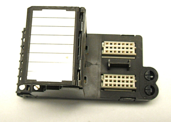 EMERSON KJ4001X1-CJ1 Клеммный блок на 32 канала 30 В постоянного тока, пиковое значение 1 мм, 150 Гц