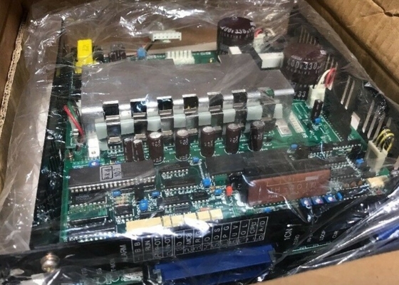 Сервопривод YASKAWA CACR-SR5AB2ERY105 ServoPack, 230 В переменного тока, 3,6/10,6 А