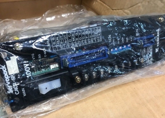 Сервопривод YASKAWA CACR-SR5AB2ERY105 ServoPack, 230 В переменного тока, 3,6/10,6 А