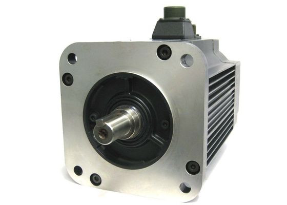 USAFED-22-HL11 Yaskawa AC Servo Motor совершенно новый в оригинальной коробке