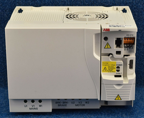 ACS355-03U-31A0-4 ABB  LV AC Machinery Drive Module 480 V 240VAC Pn 31HP I2LD 20 A IP20