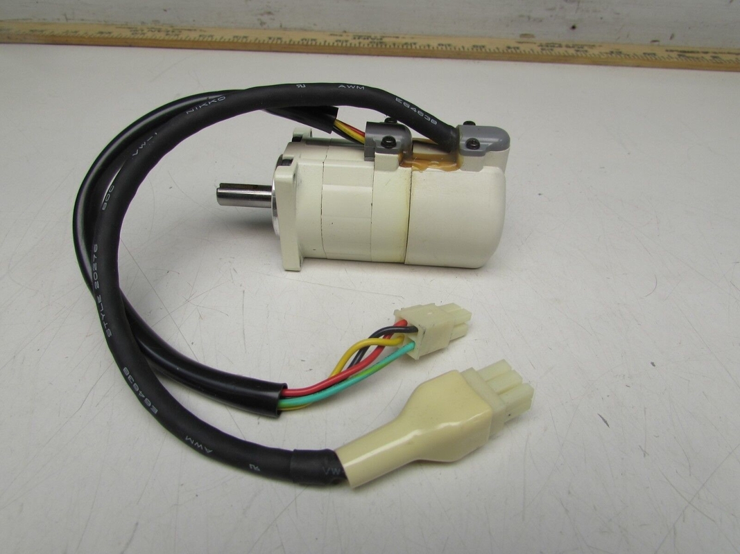 Panasonic MSM MOTOR 0,32 Нм MSM5AZJ2QX Серводвигатель переменного тока 3-фазный 200 В